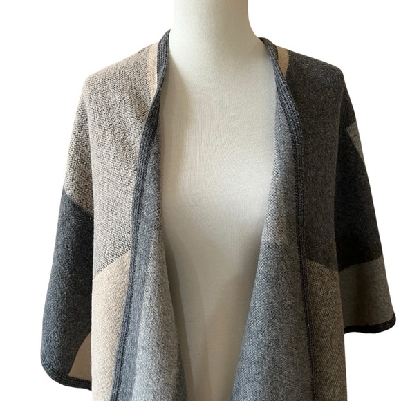MERCANTILE PORTLAND LUXURY WRAP SHAWL CAPE COLORBLOCK  WOOL COUNTRY CHIC MODERN - Picture 3 of 10